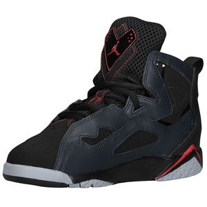 Air Jordan True Flight’s (Send your BEST offer)💕